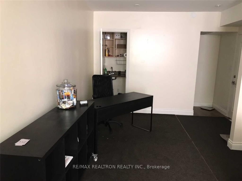 588 Danforth Avenue - Photo 14