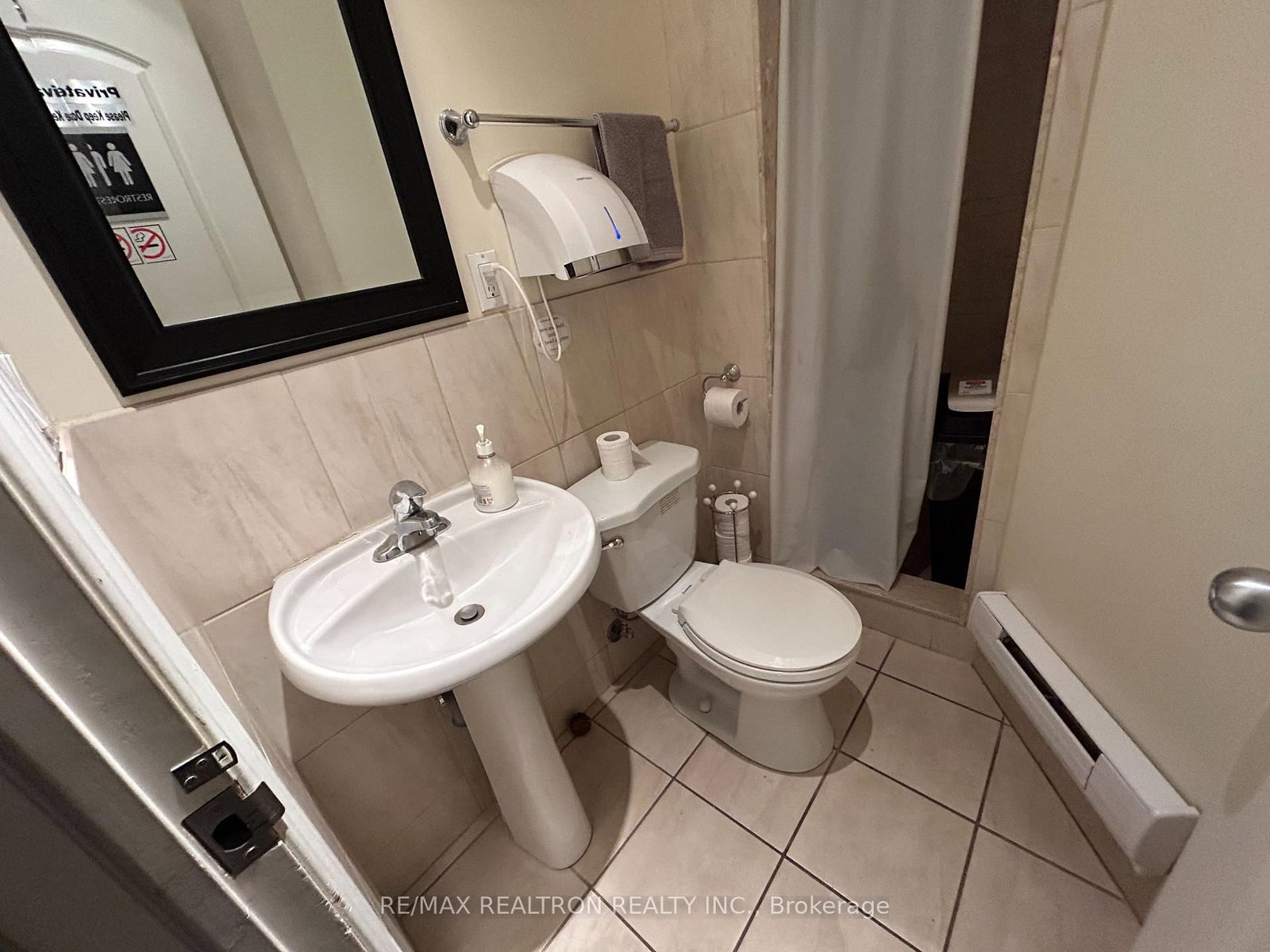 588 Danforth Avenue - Photo 15