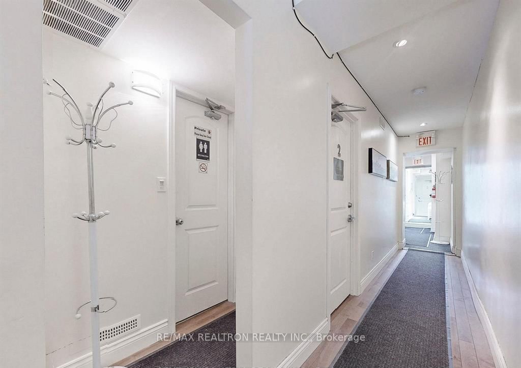 588 Danforth Avenue - Photo 22