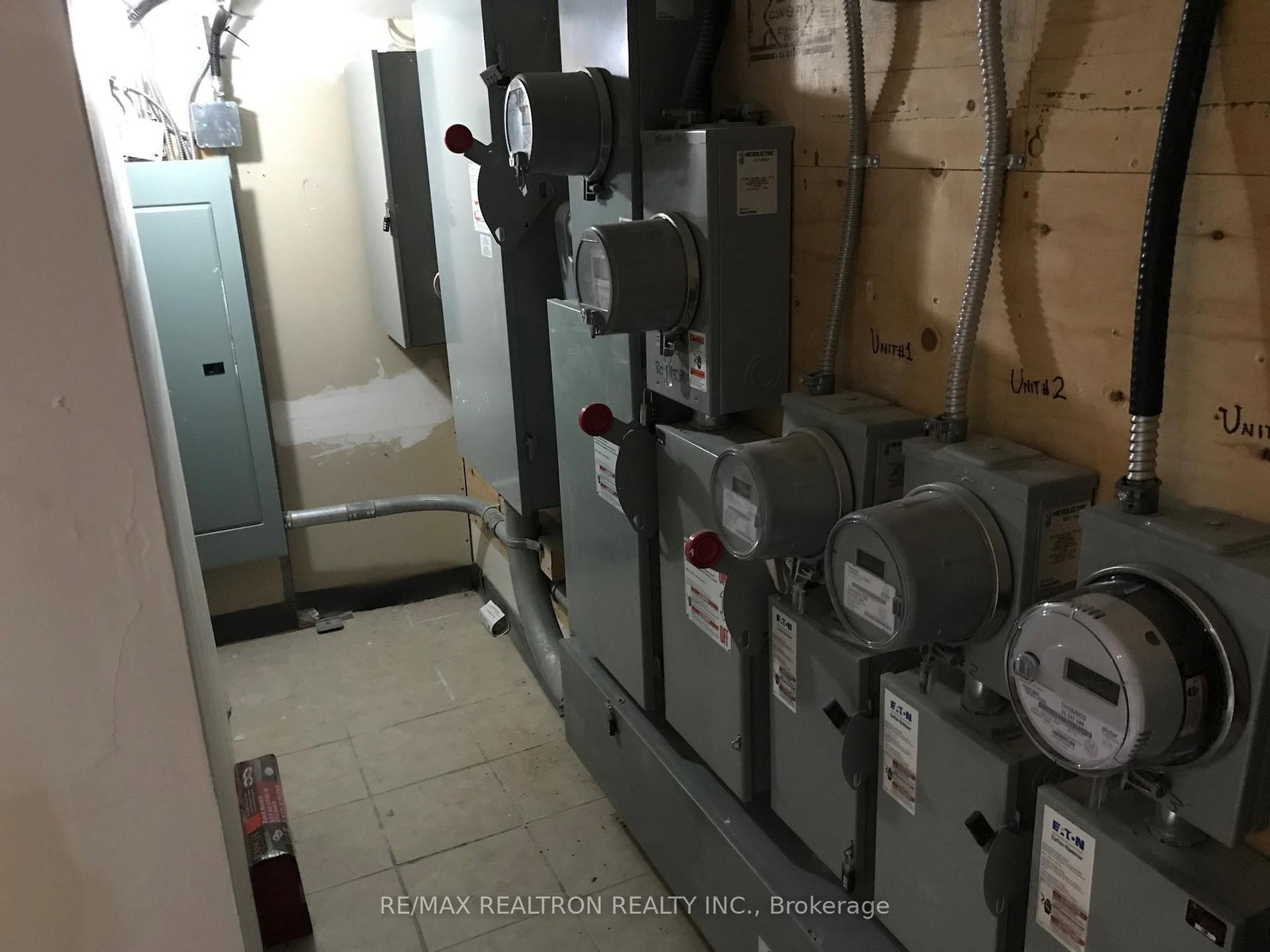 588 Danforth Avenue - Photo 29