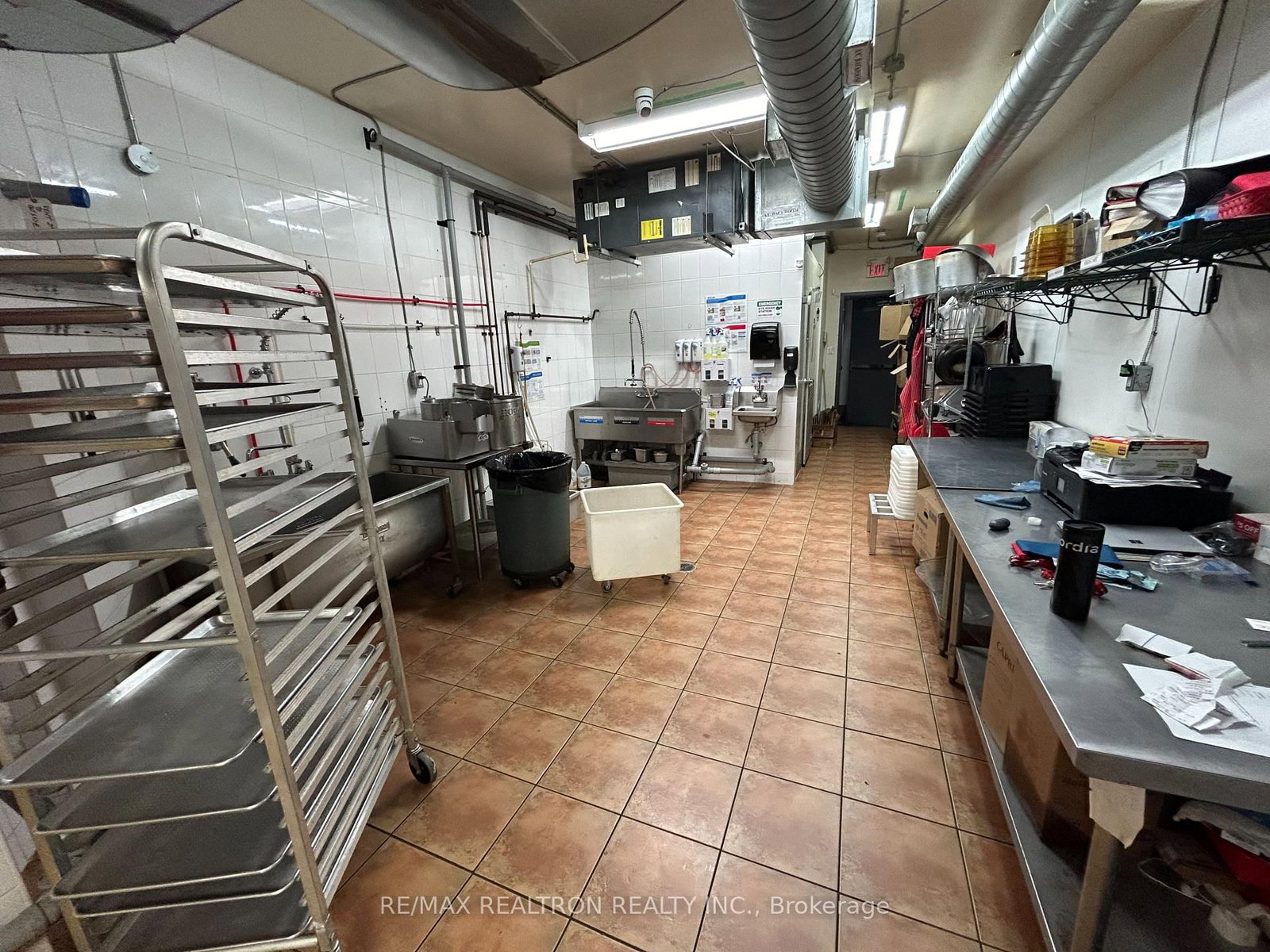 588 Danforth Avenue - Photo 5