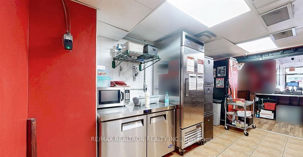 588 Danforth Avenue - Photo 7