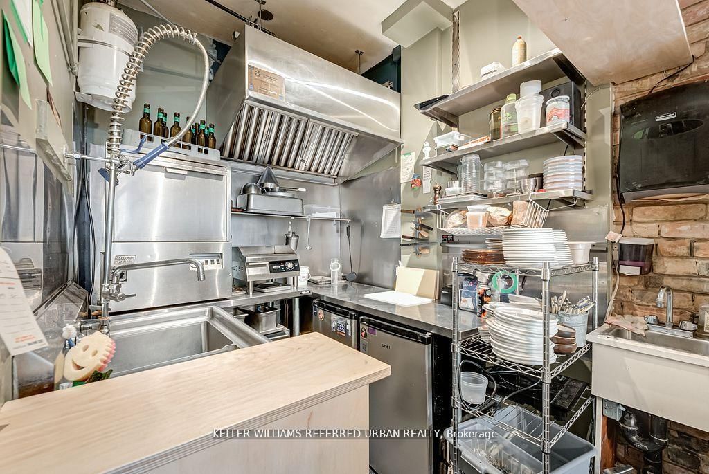 1118 E Queen Street E - Photo 14