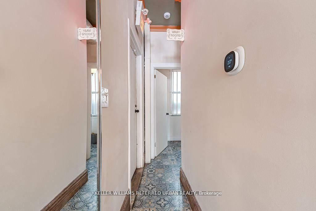 1118 E Queen Street E - Photo 17