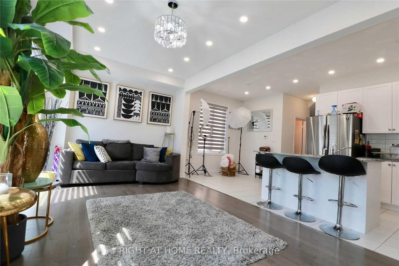 9 Conarty Cres, Whitby, L1P 2A9 | Image 3