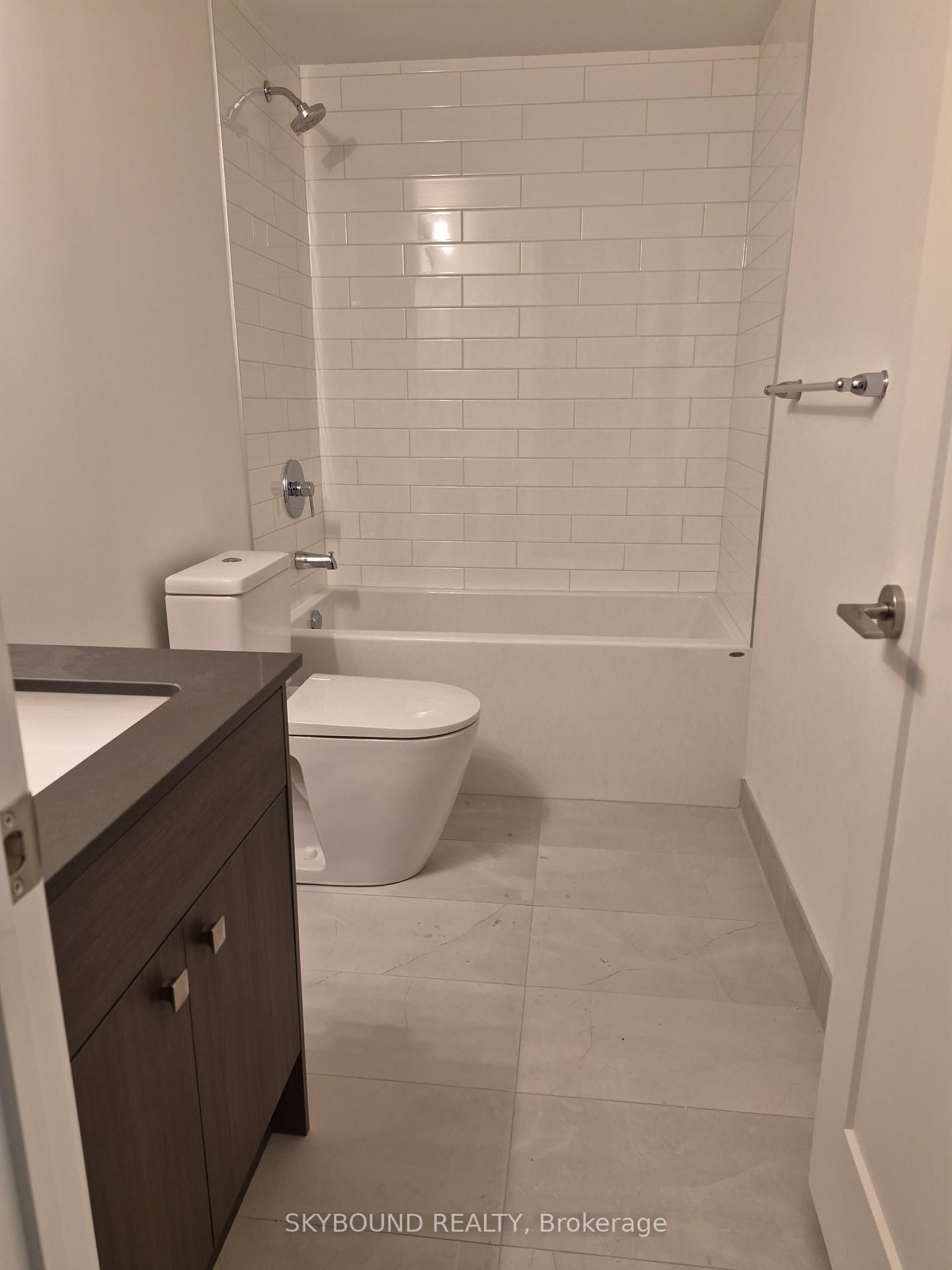 2 Manderley Dr Drive, Unit # 405 - Photo 25