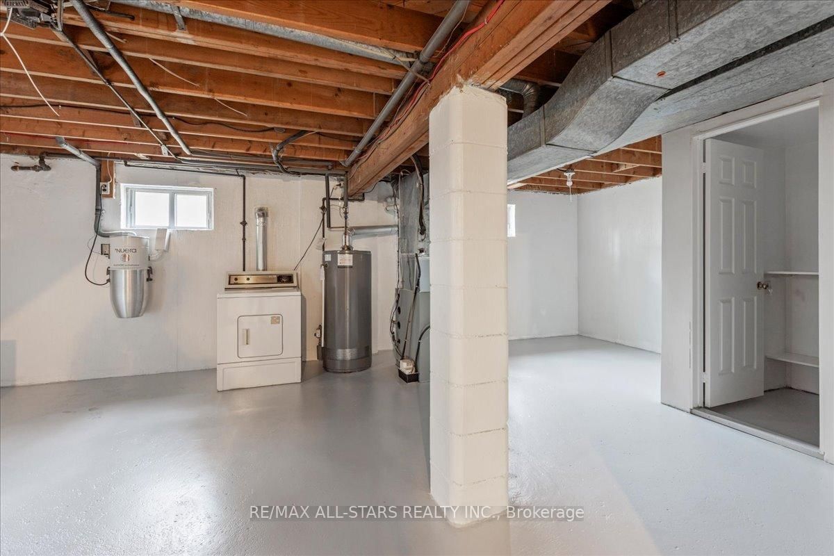 Detached House for sale at 55 Sancrest Drive, Toronto, Ontario, M1P 4A7 - Bendale - MLS: E12942972