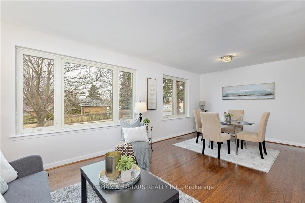 Detached House for sale at 55 Sancrest Drive, Toronto, Ontario, M1P 4A7 - Bendale - MLS: E12942972