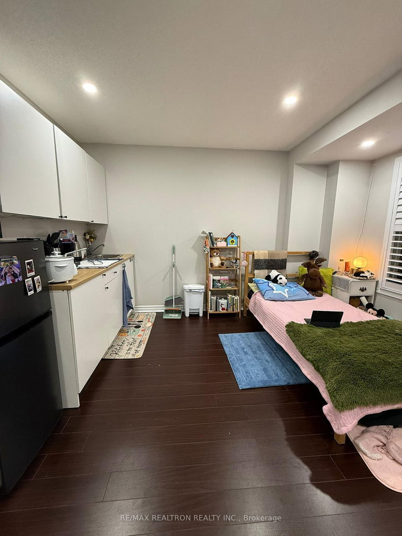 Basement - 1657 Avonmore Sq W, Pickering, L1V 7H4 | Image 2