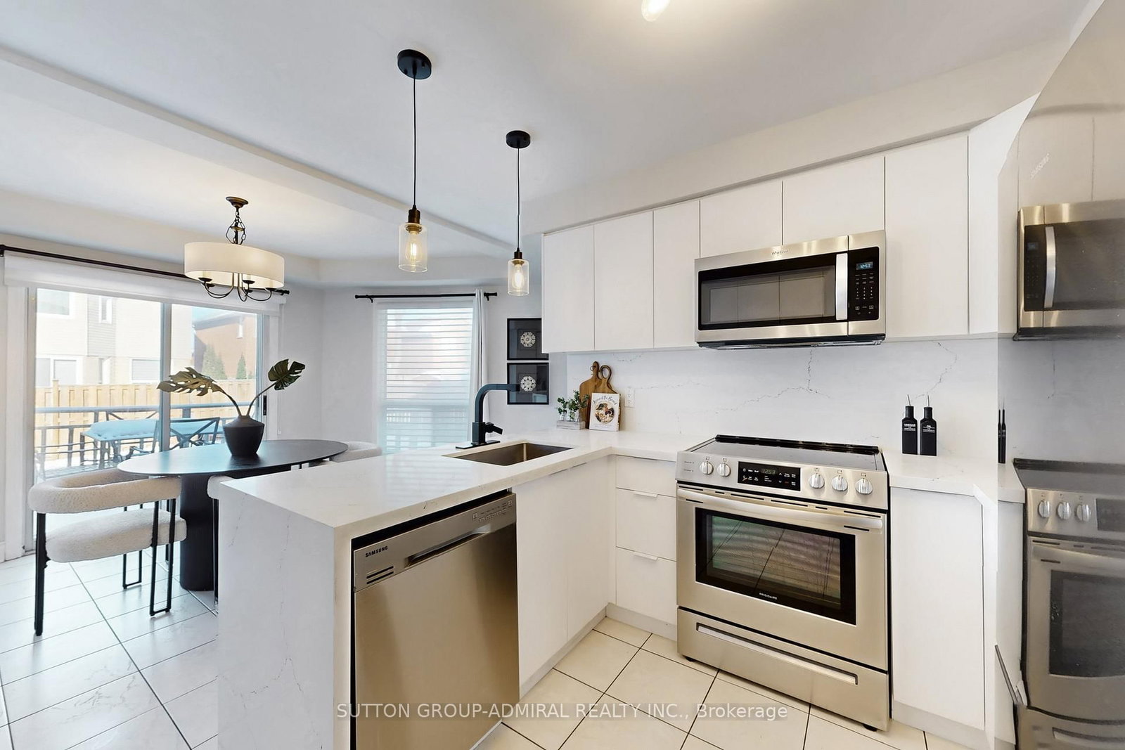 Detached House for sale at 284 Lancrest Street, Pickering, Ontario, L1V 6N3 - Highbush - MLS: E12943744