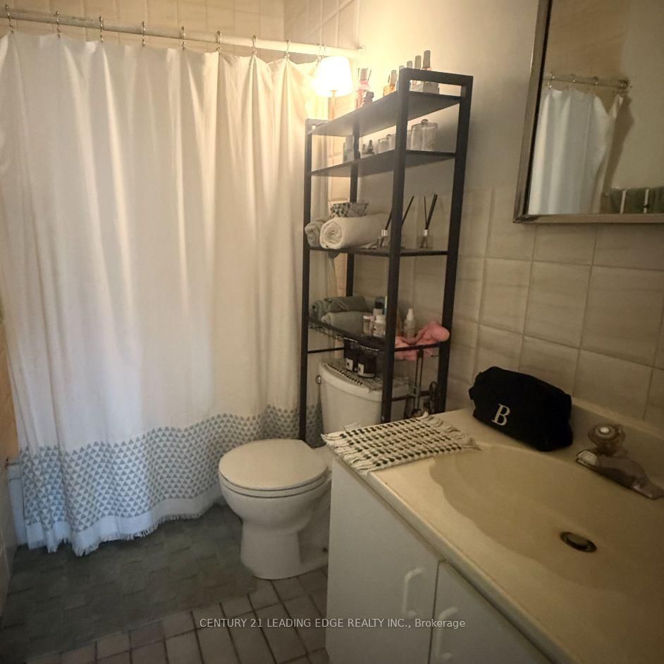 1935 GERRARD Street E - Photo 16