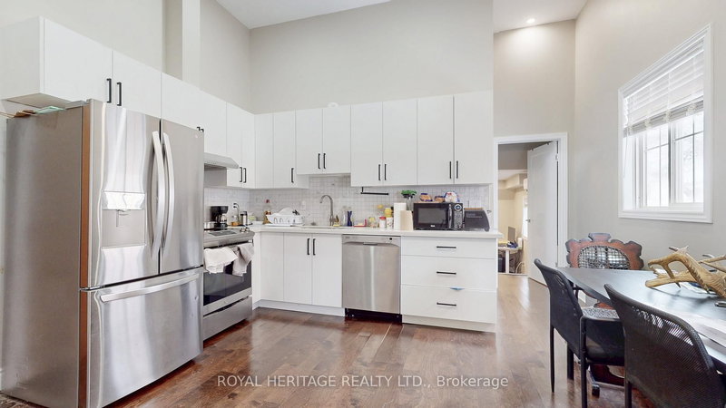 100 Cromwell Ave, Oshawa, L1J 4T6 | Image 3