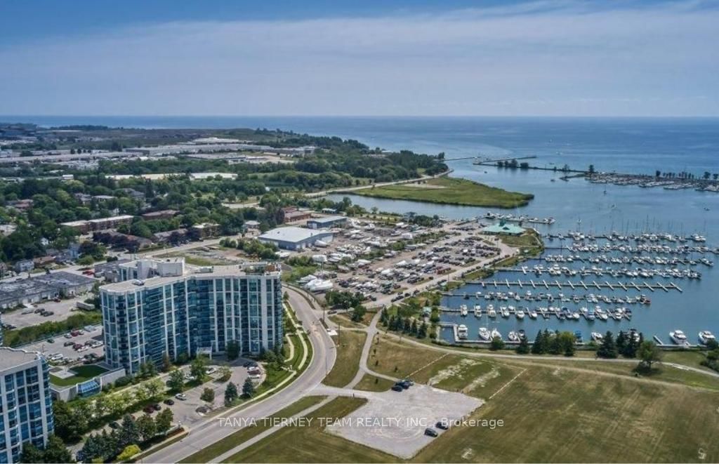 340 Watson Street W, Unit 903