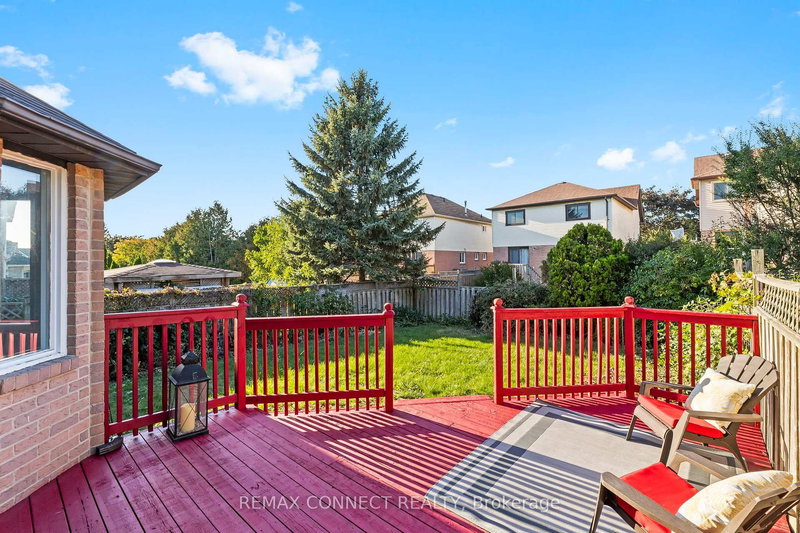 30 Chapman Dr, Ajax, L1T 3C3 | Image 2