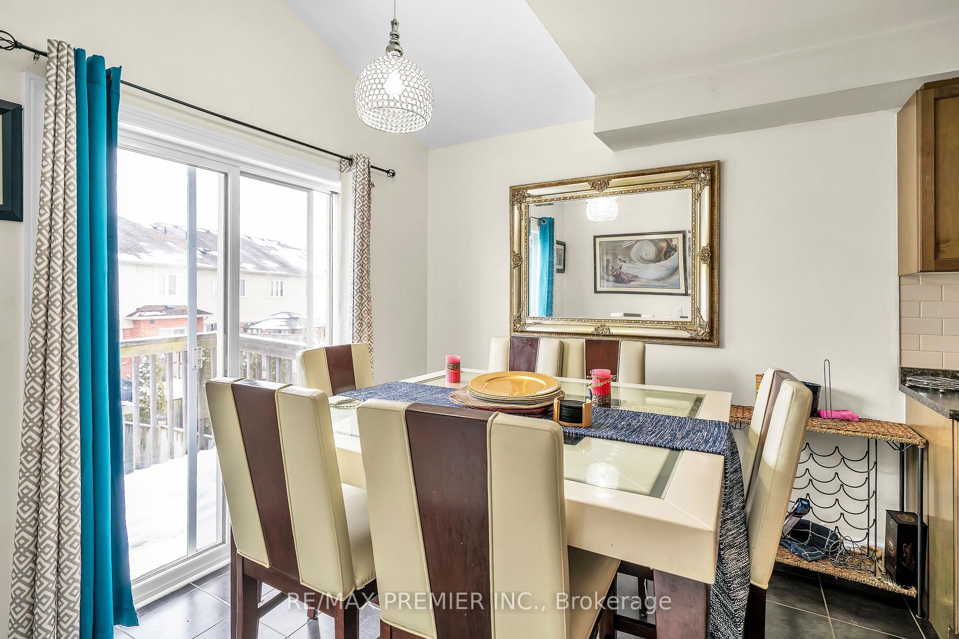164 Dewell Crescent