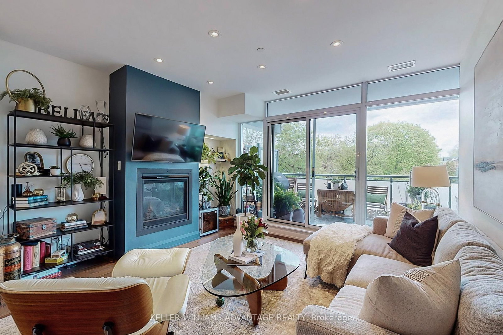 Condo for sale at 308-200 Woodbine Avenue, Toronto, Ontario, M4L 3P2 - The Beaches - MLS: E12945176