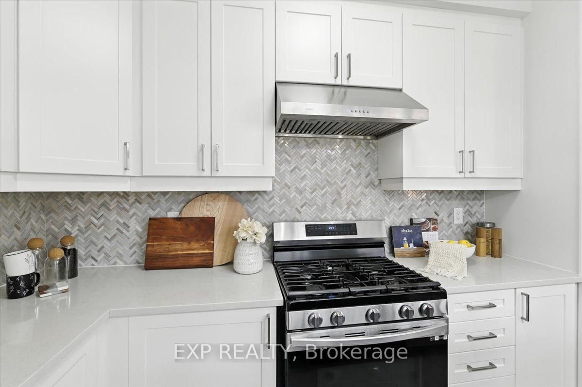 Townhouse for sale at 3303 Thunderbird Prom, Pickering, Ontario, L1X 0N4 - Rural Pickering - MLS: E12945528