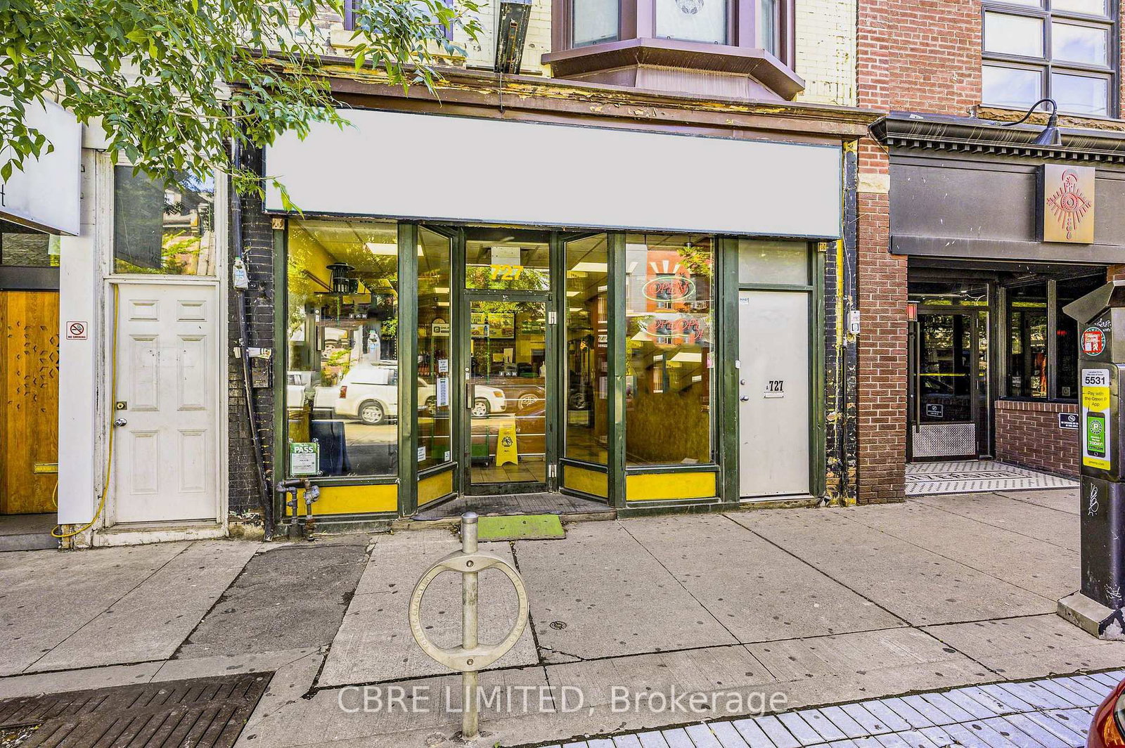 727 Queen Street E - Photo 2