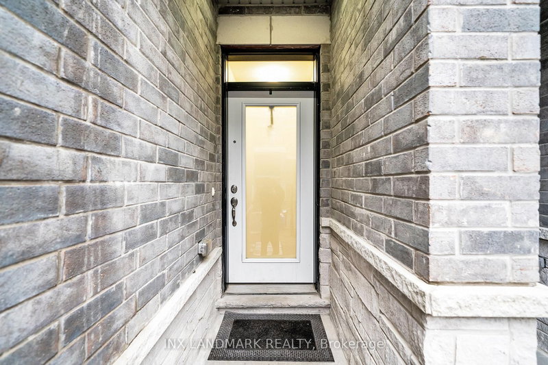 30 Gerry Henry Lane, Clarington, L1E 0L8 | Image 2