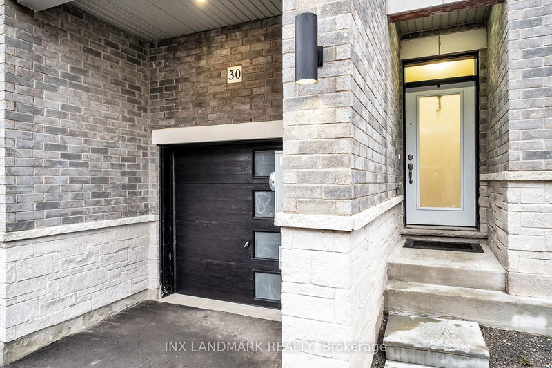 30 Gerry Henry Lane, Clarington, L1E 0L8 | Image 3