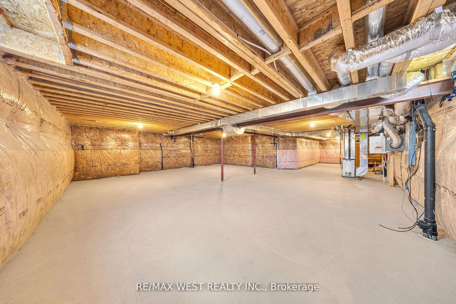 2485 Bandsman Crescent • Oshawa, ON photo 35