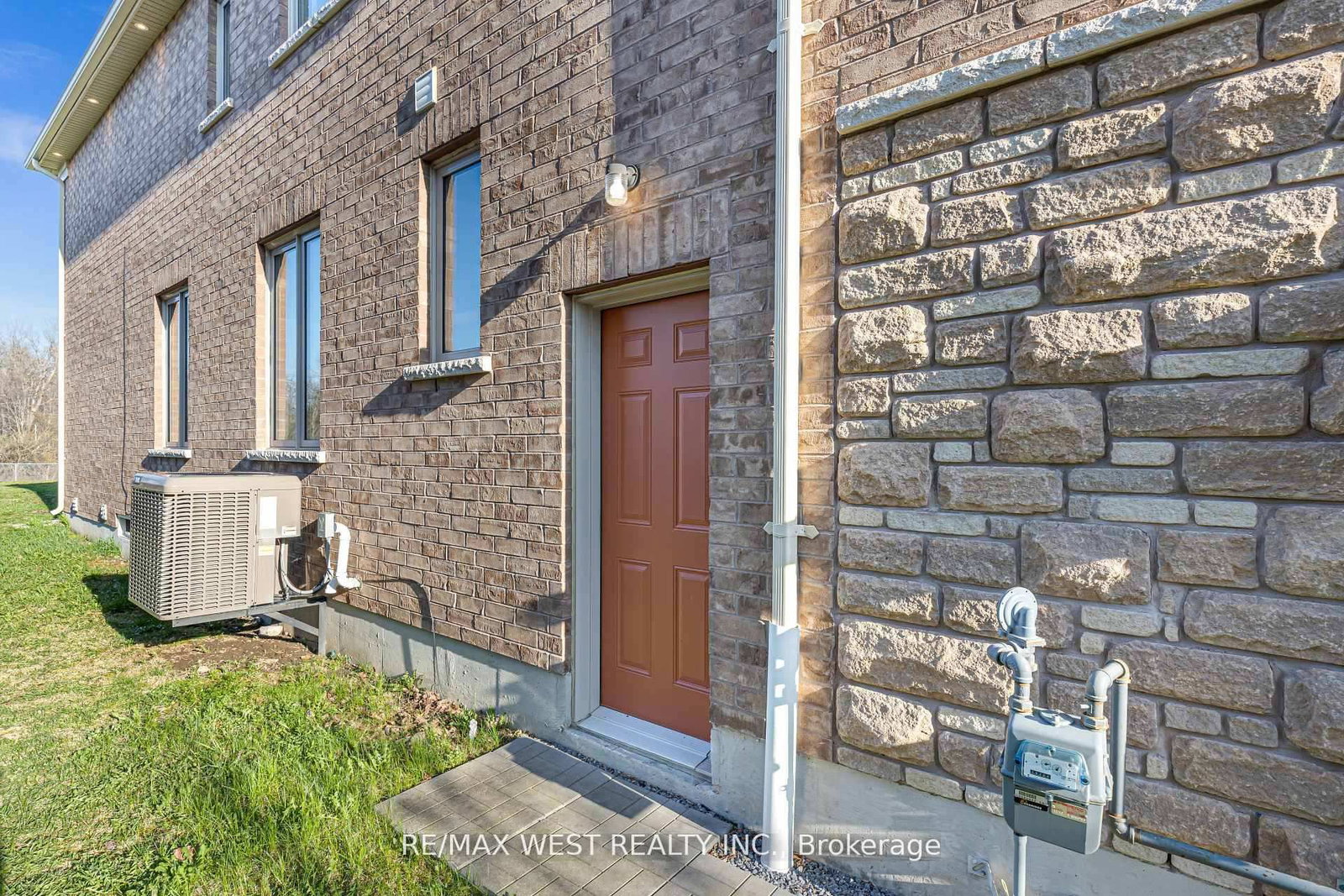 2485 Bandsman Crescent • Oshawa, ON photo 37