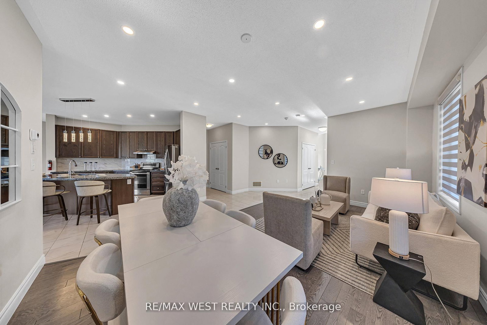 2485 Bandsman Crescent • Oshawa, ON photo 8