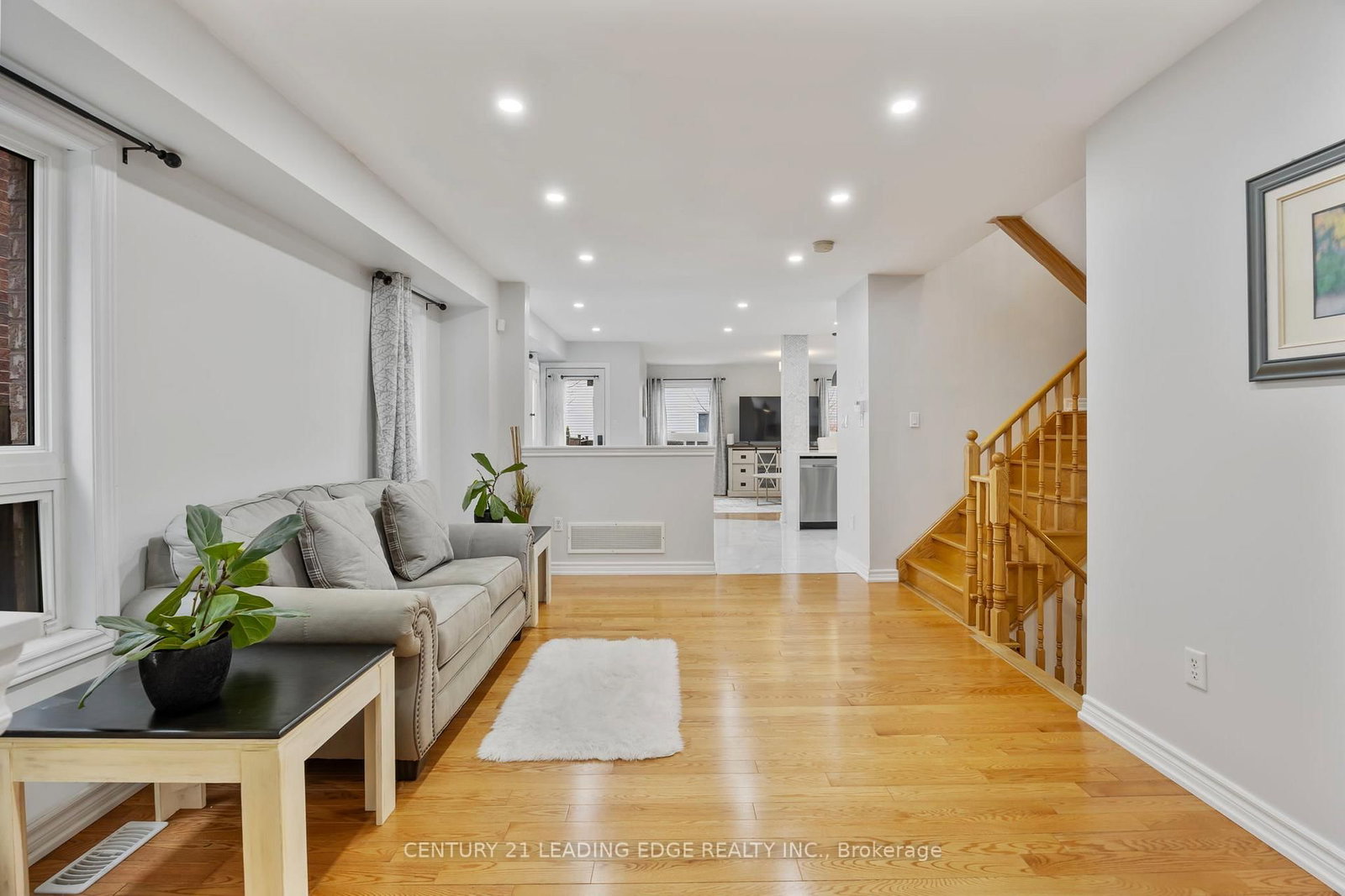 Detached House for sale at 36 Rampart Crescent, Whitby, Ontario, L1P 1T6 - Williamsburg - MLS: E12946868