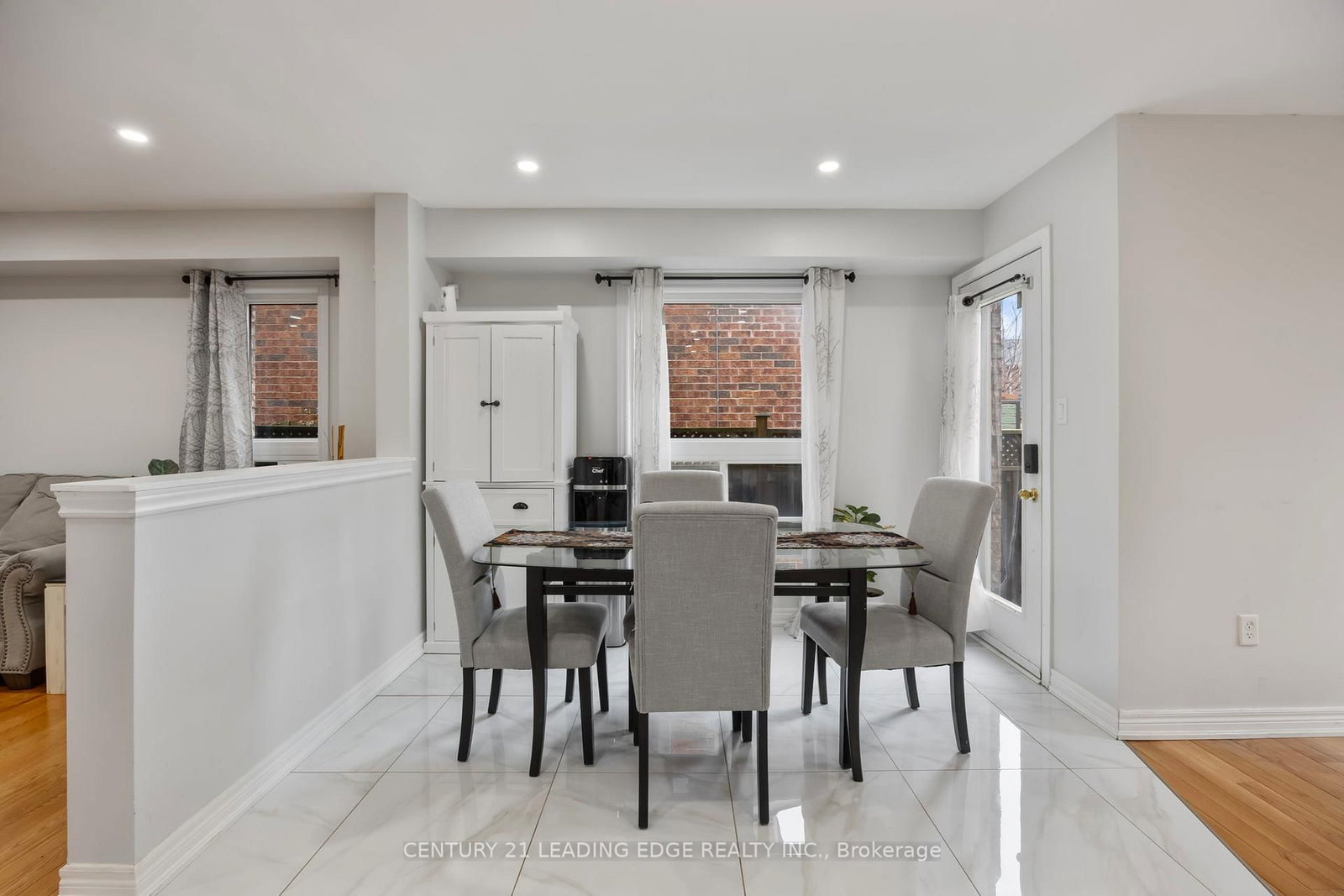 Detached House for sale at 36 Rampart Crescent, Whitby, Ontario, L1P 1T6 - Williamsburg - MLS: E12946868