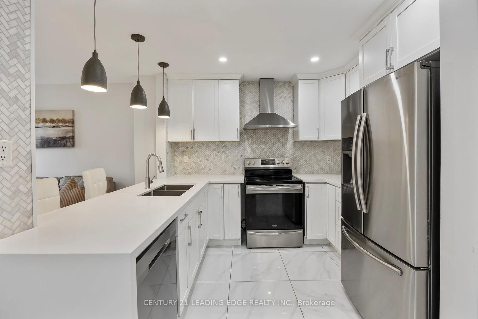 Detached House for sale at 36 Rampart Crescent, Whitby, Ontario, L1P 1T6 - Williamsburg - MLS: E12946868