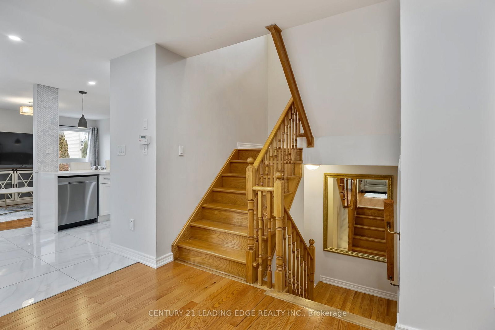 Detached House for sale at 36 Rampart Crescent, Whitby, Ontario, L1P 1T6 - Williamsburg - MLS: E12946868