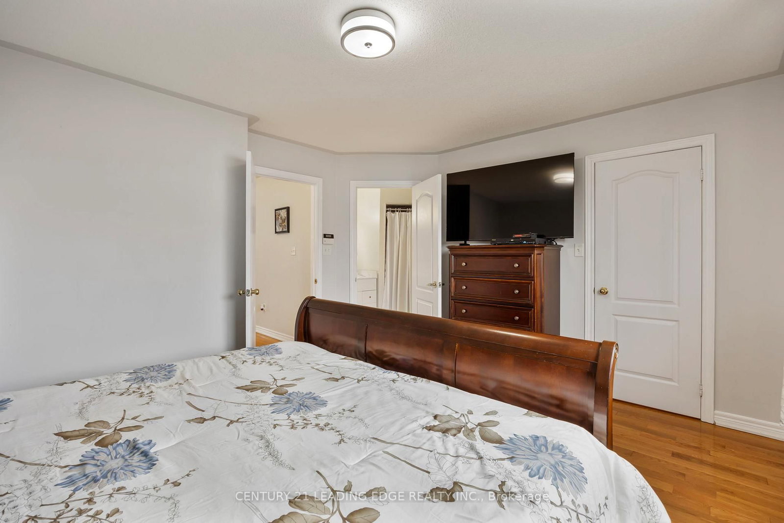 Detached House for sale at 36 Rampart Crescent, Whitby, Ontario, L1P 1T6 - Williamsburg - MLS: E12946868