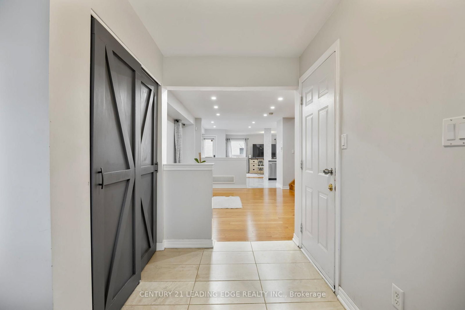 Detached House for sale at 36 Rampart Crescent, Whitby, Ontario, L1P 1T6 - Williamsburg - MLS: E12946868