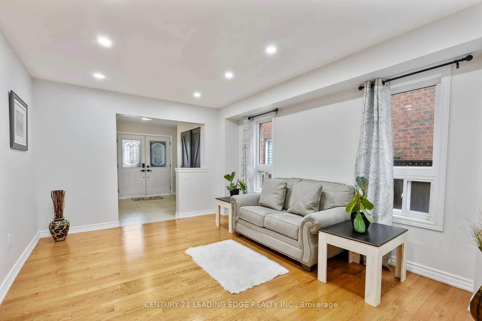 Detached House for sale at 36 Rampart Crescent, Whitby, Ontario, L1P 1T6 - Williamsburg - MLS: E12946868