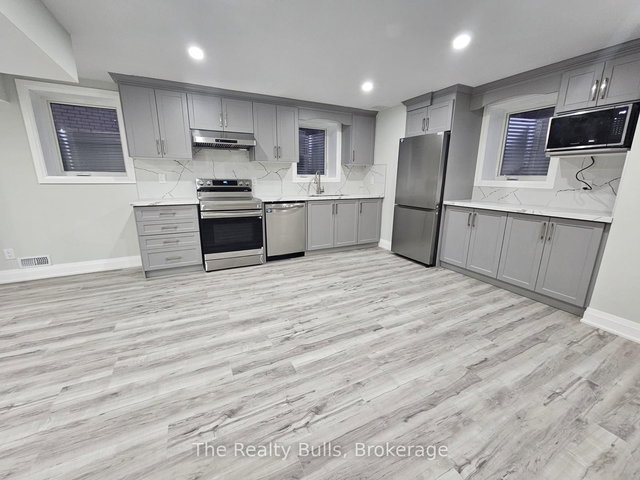 Basement - 1869-A Narcissus Gardens