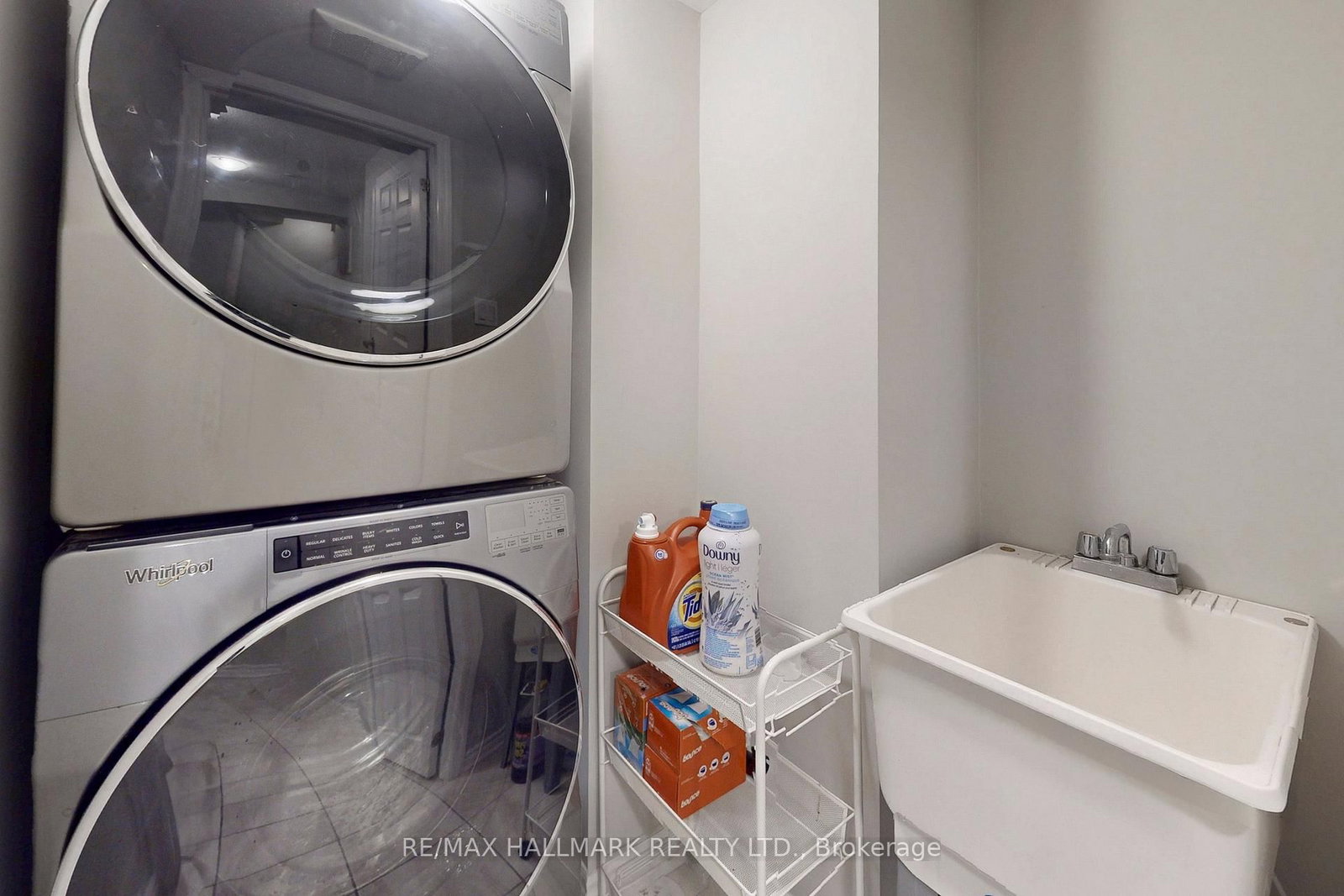 Townhouse for sale at 2421 Fall Harvest Crescent, Pickering, Ontario, L1X 0G1 - Rural Pickering - MLS: E12947430