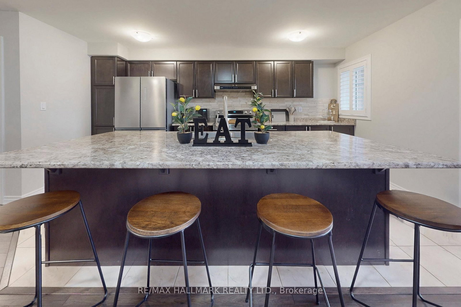 Townhouse for sale at 2421 Fall Harvest Crescent, Pickering, Ontario, L1X 0G1 - Rural Pickering - MLS: E12947430