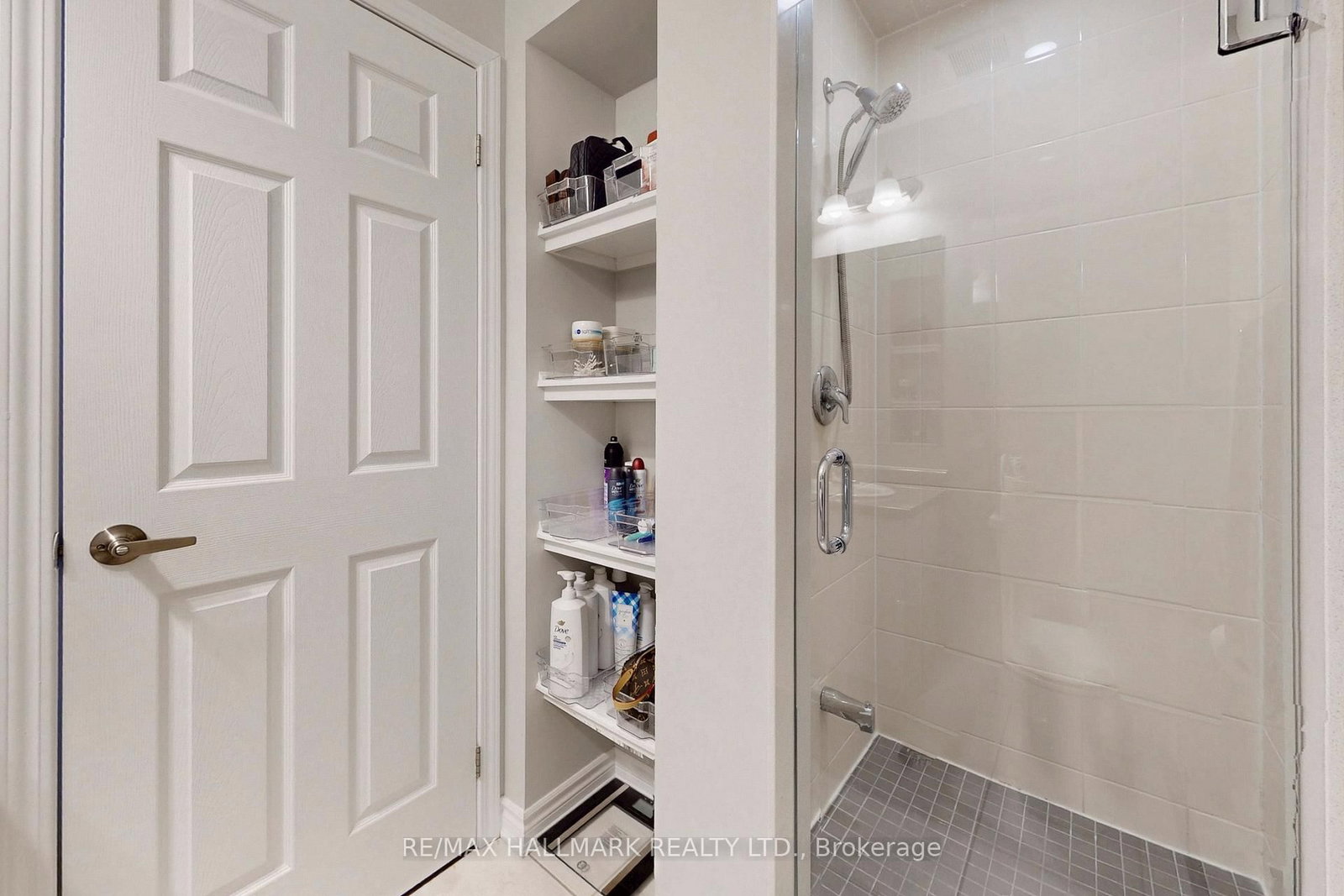 Townhouse for sale at 2421 Fall Harvest Crescent, Pickering, Ontario, L1X 0G1 - Rural Pickering - MLS: E12947430