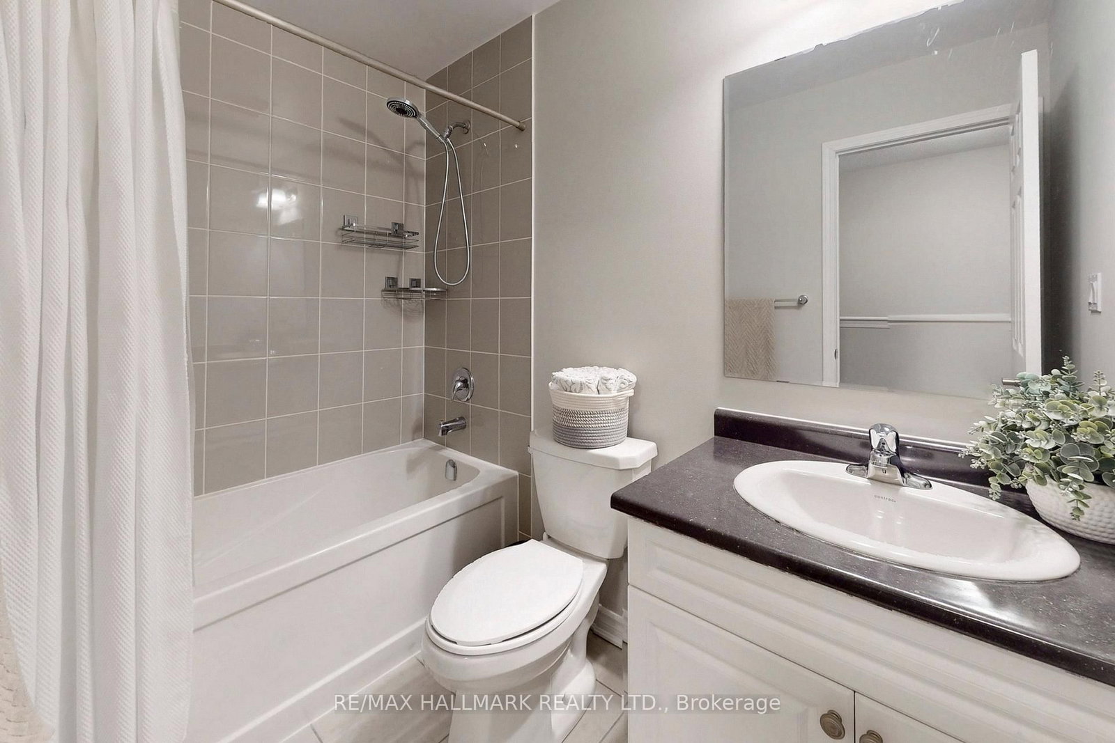 Townhouse for sale at 2421 Fall Harvest Crescent, Pickering, Ontario, L1X 0G1 - Rural Pickering - MLS: E12947430