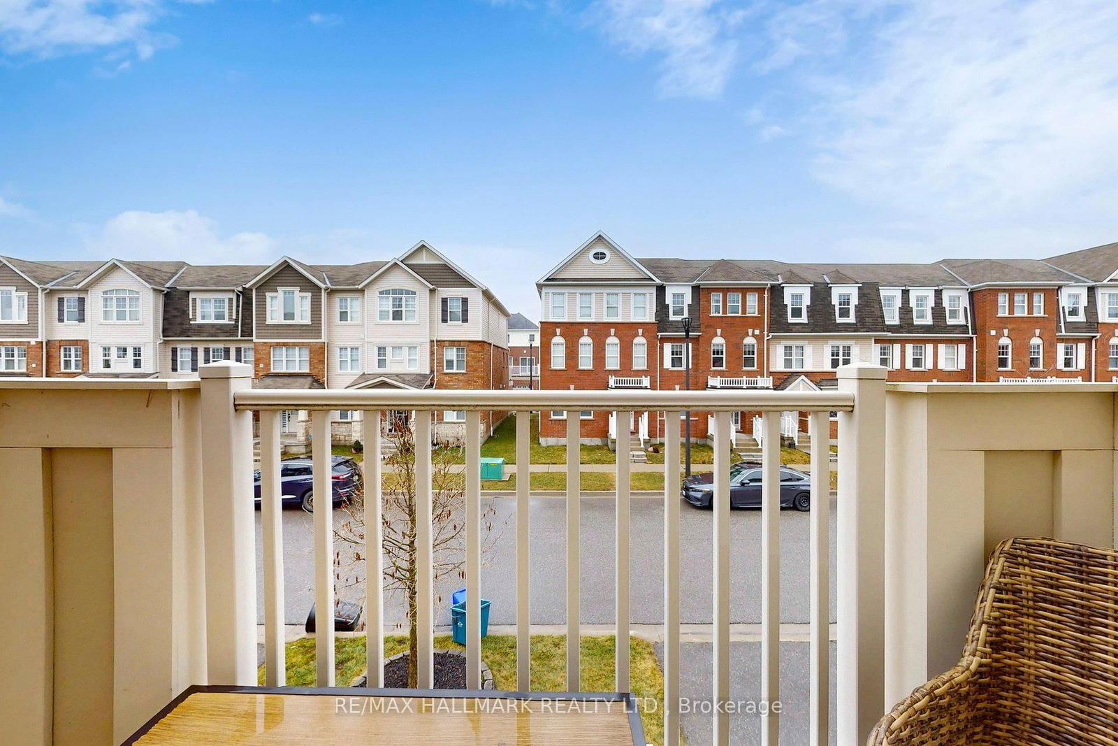 Townhouse for sale at 2421 Fall Harvest Crescent, Pickering, Ontario, L1X 0G1 - Rural Pickering - MLS: E12947430