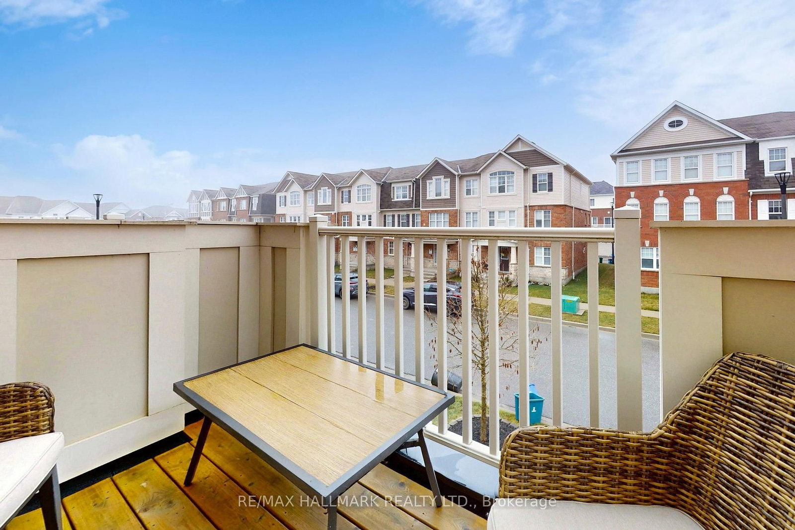 Townhouse for sale at 2421 Fall Harvest Crescent, Pickering, Ontario, L1X 0G1 - Rural Pickering - MLS: E12947430