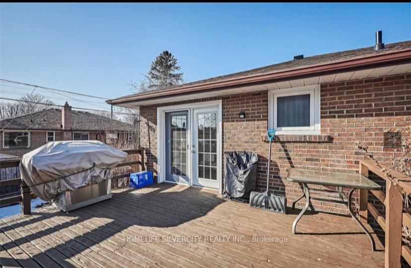 901 Crocus Crescent - Photo 13