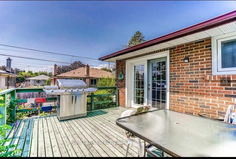 901 Crocus Crescent - Photo 17