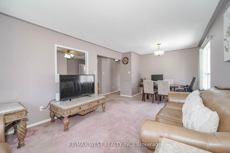 1976 Edenwood Dr, Oshawa, L1G 7Y1 | Image 3