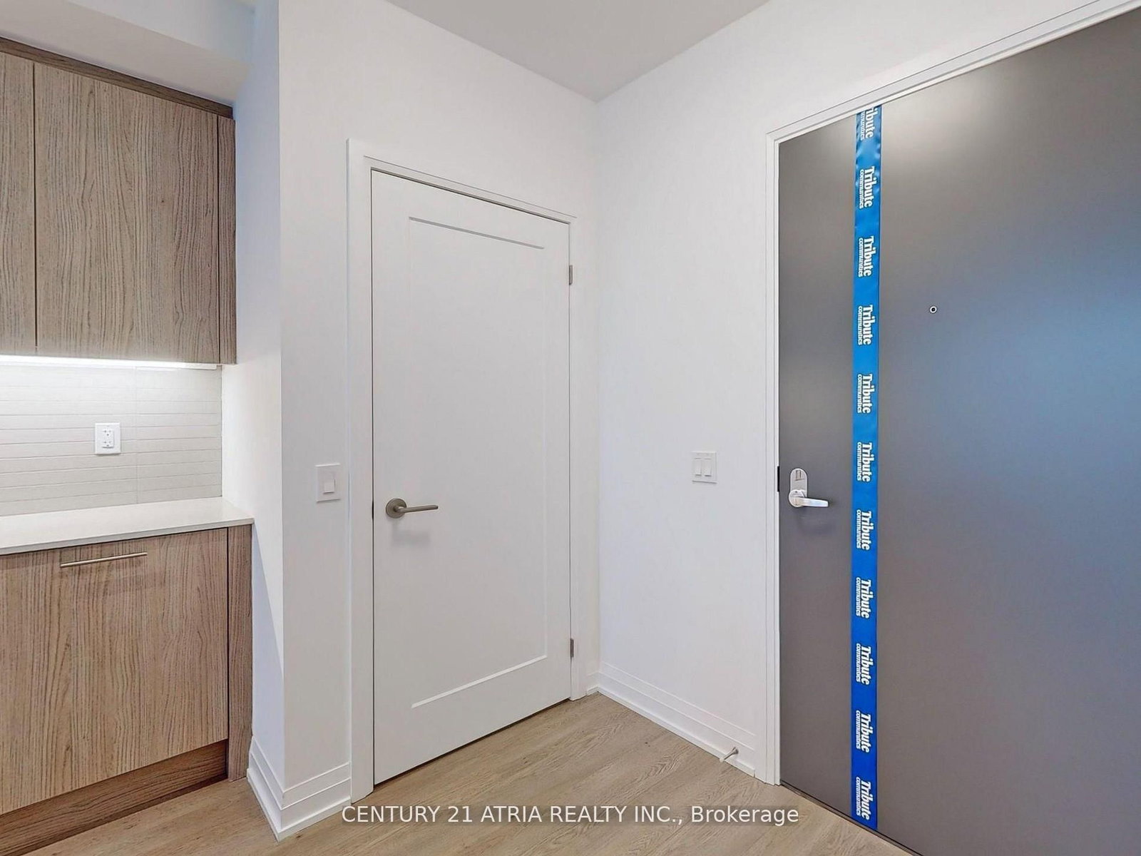 Condo for lease at 611-286 Main Street, Toronto, Ontario, M4C 0B3 - East End-Danforth - MLS: E12948002