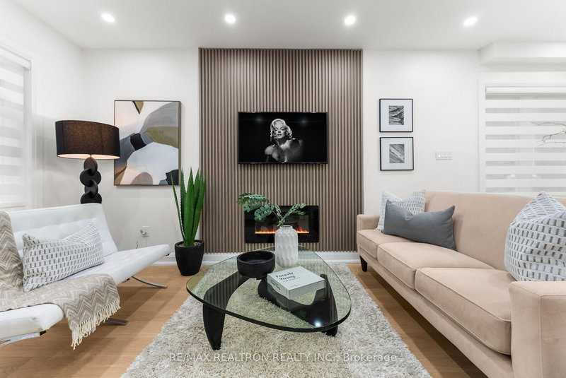 111 Glenmore Rd, Toronto, M4L 3M2 | Image 3