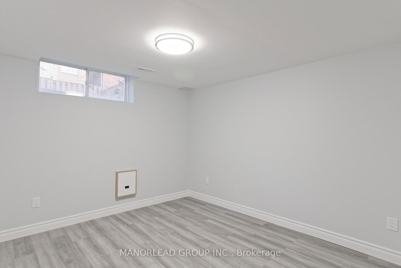 17 Raithby Crescent, Unit Basement - Photo 2