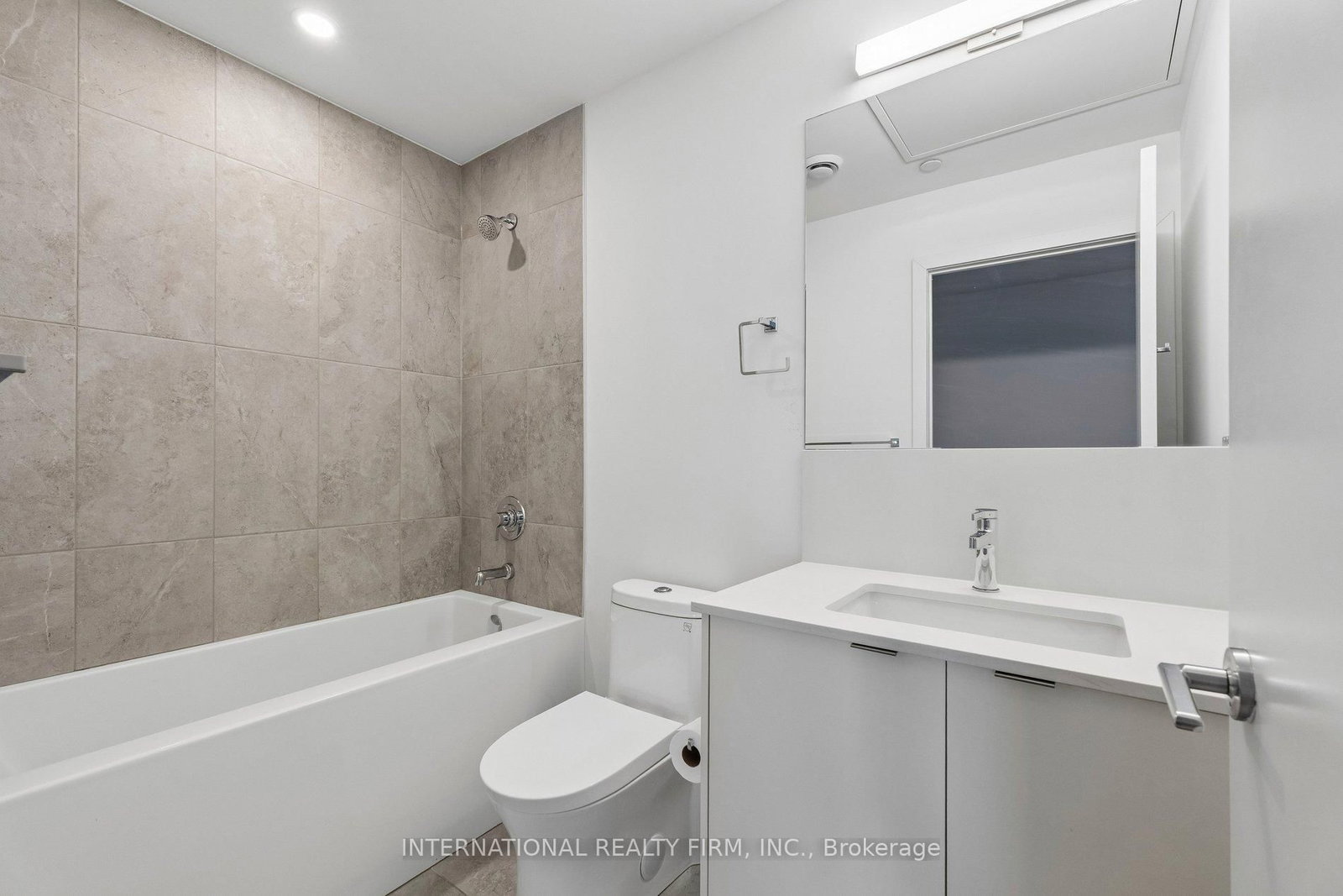 Condo for sale at 1701-1606 Charles Street, Whitby, Ontario, L1N 0P1 - Port Whitby - MLS: E12948514