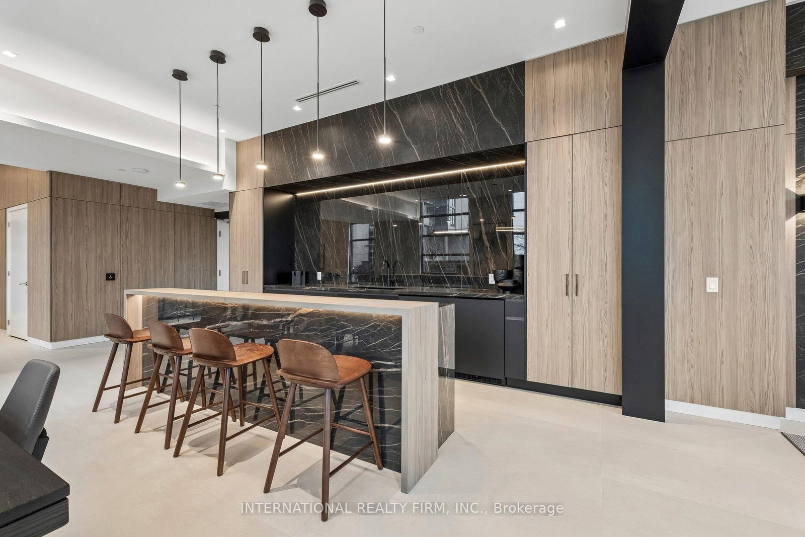 Condo for sale at 1701-1606 Charles Street, Whitby, Ontario, L1N 0P1 - Port Whitby - MLS: E12948514