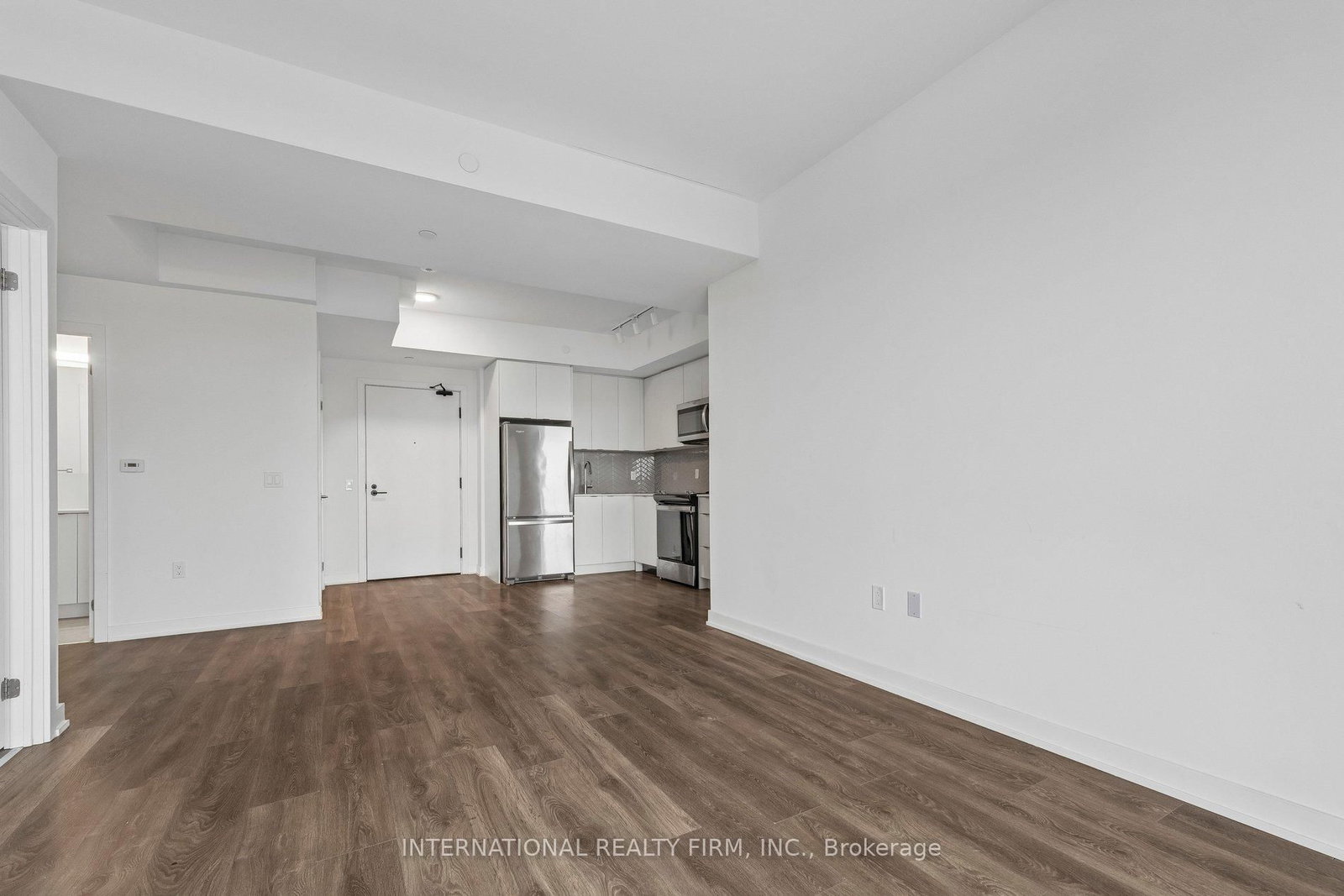 Condo for sale at 1701-1606 Charles Street, Whitby, Ontario, L1N 0P1 - Port Whitby - MLS: E12948514